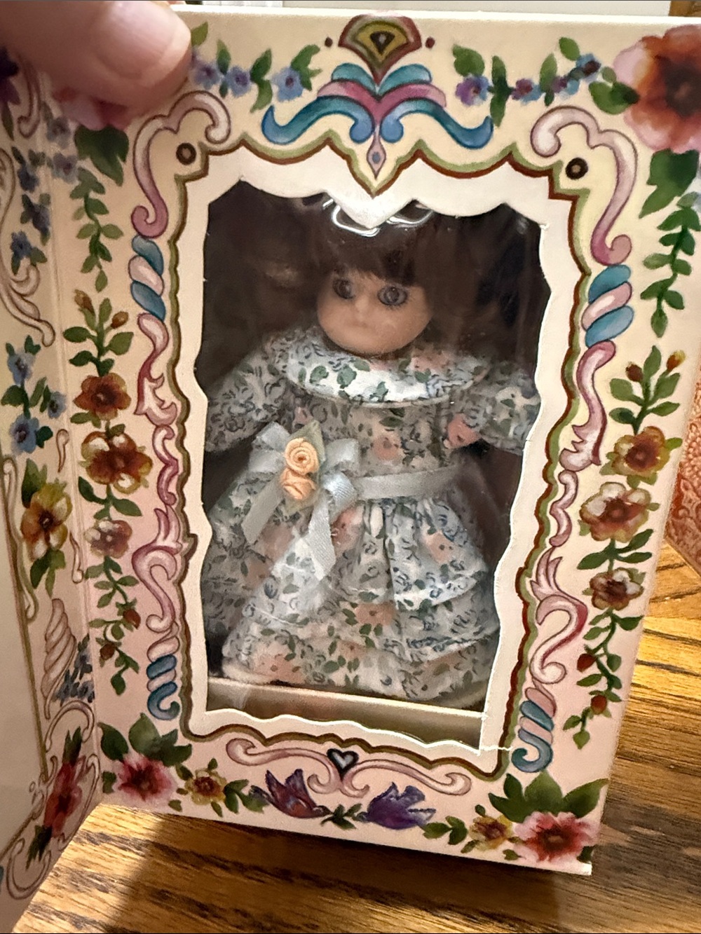Vintage 1994 Marie Osmond “Thinking of You” Porcelain Greeting Card Doll NIB